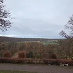 Schloss Gaestehaus Hotel *