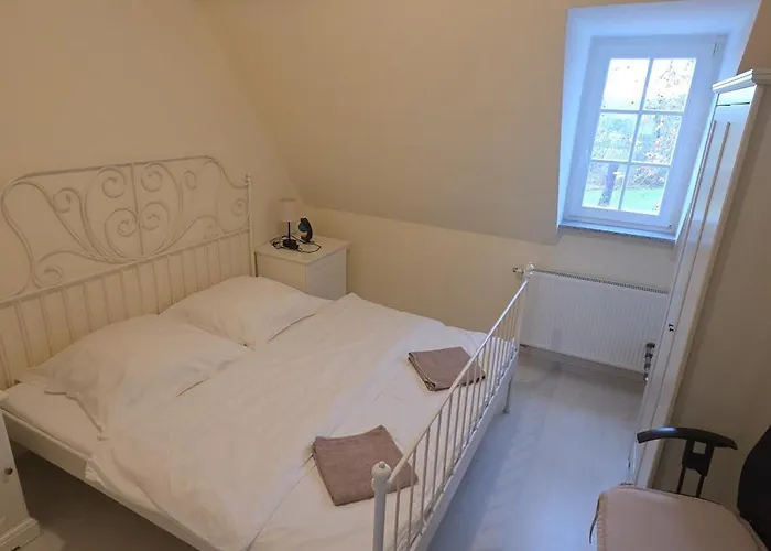 Schloss Burgscheidungen فندق