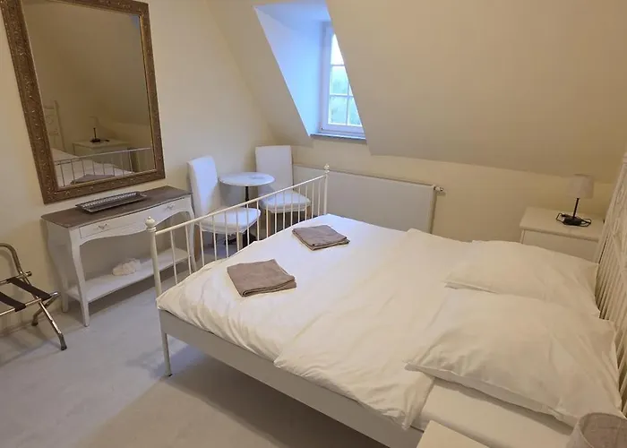 Schloss Gaestehaus Burgscheidungen