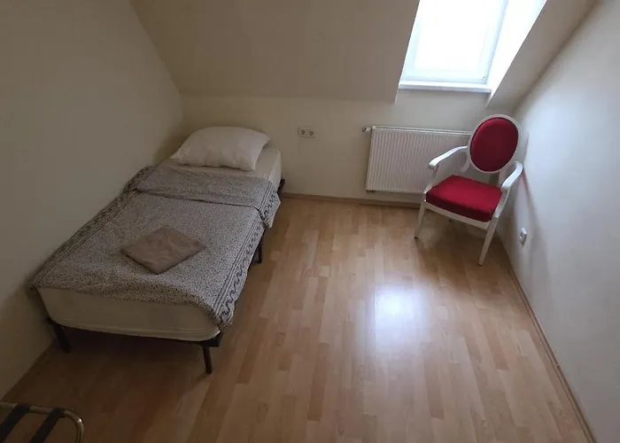 Schloss Gaestehaus Burgscheidungen